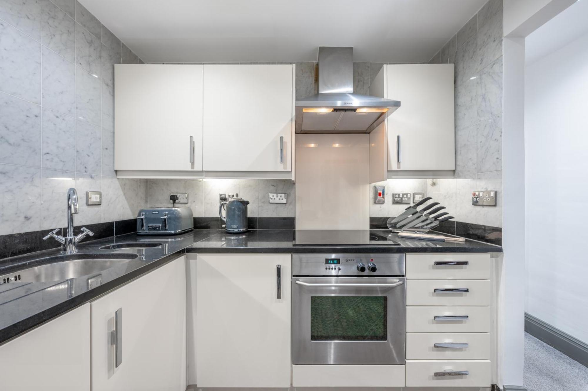 Deluxe With Terrace Over Harrods * London